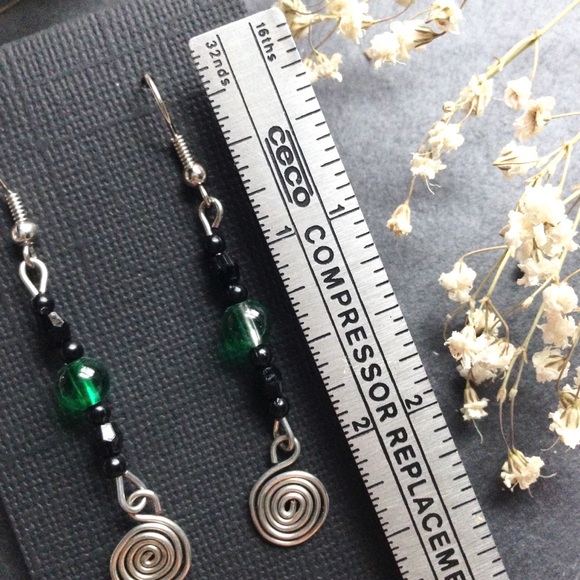 ✨2/$15- Bead Earrings with Swirl Detail - Picture 3 of 4